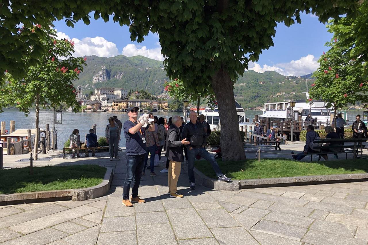 Appartamento Vacanze Al Lago Orta San Giulio Bagian luar foto