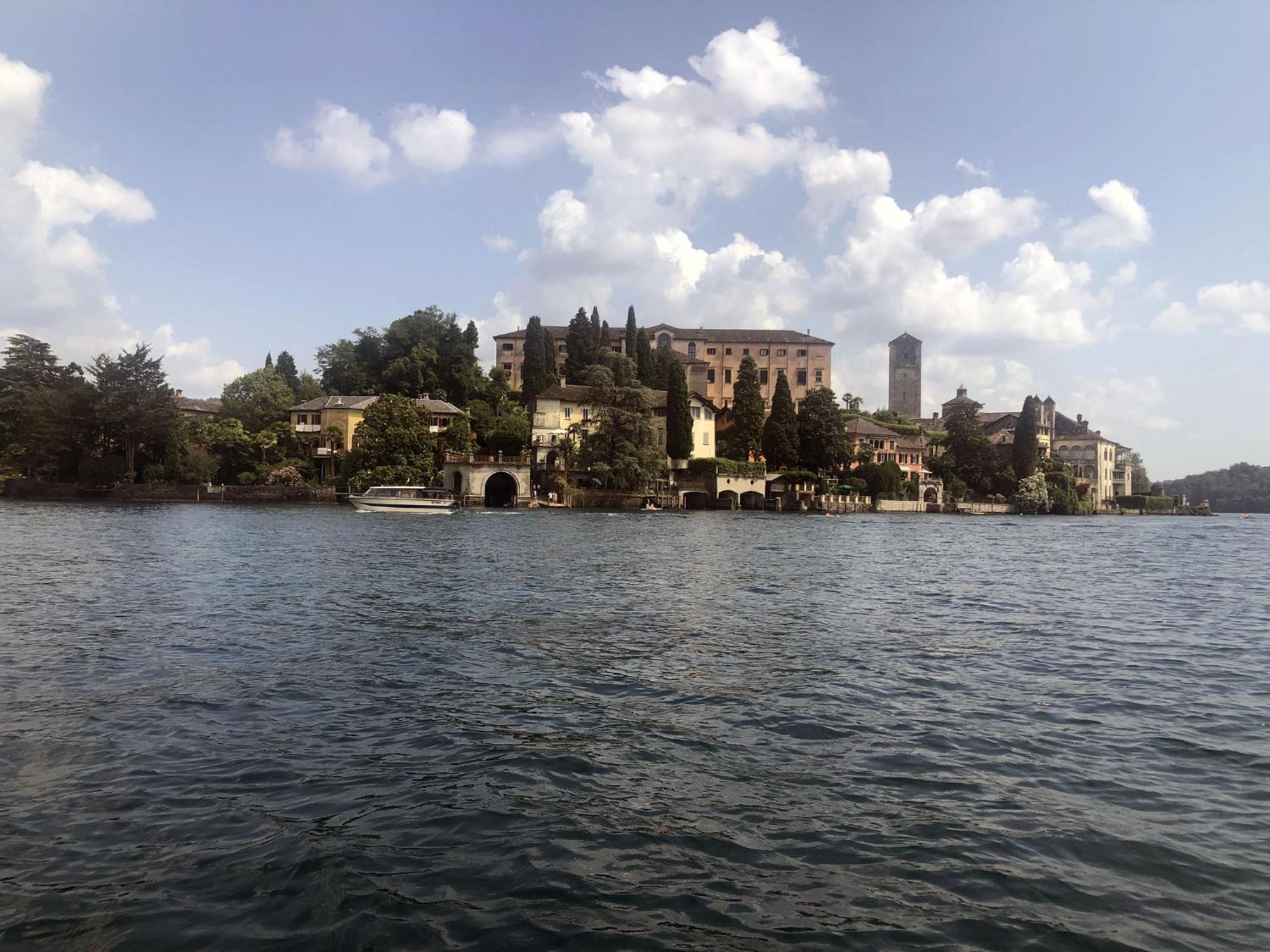 Appartamento Vacanze Al Lago Orta San Giulio Bagian luar foto