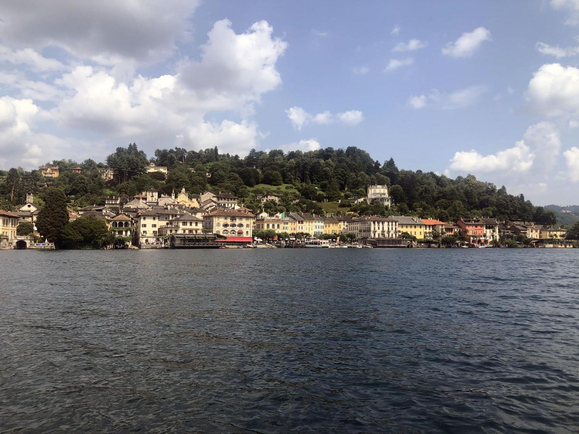 Appartamento Vacanze Al Lago Orta San Giulio Bagian luar foto