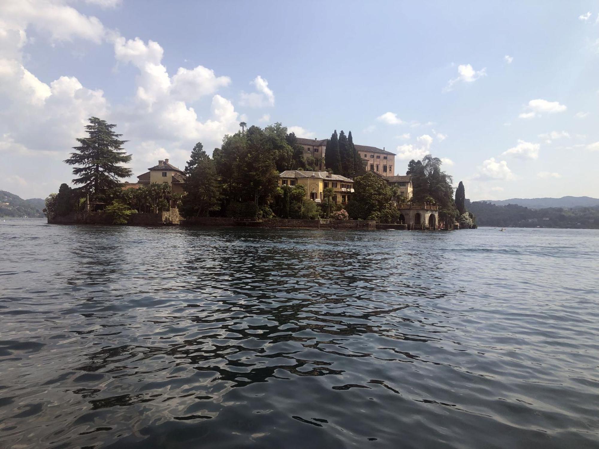 Appartamento Vacanze Al Lago Orta San Giulio Bagian luar foto