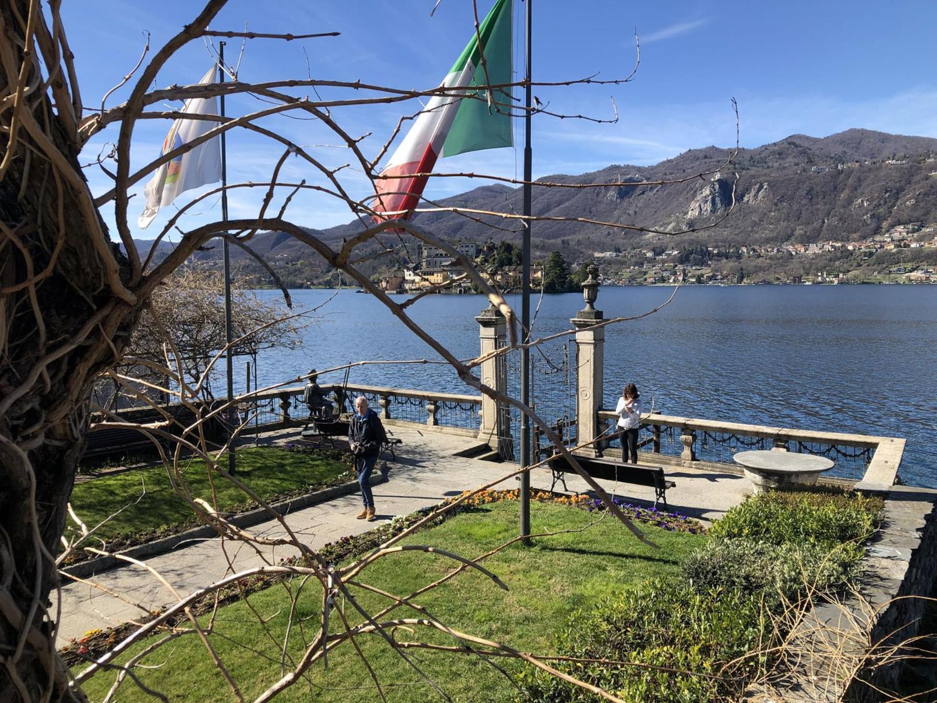 Appartamento Vacanze Al Lago Orta San Giulio Bagian luar foto
