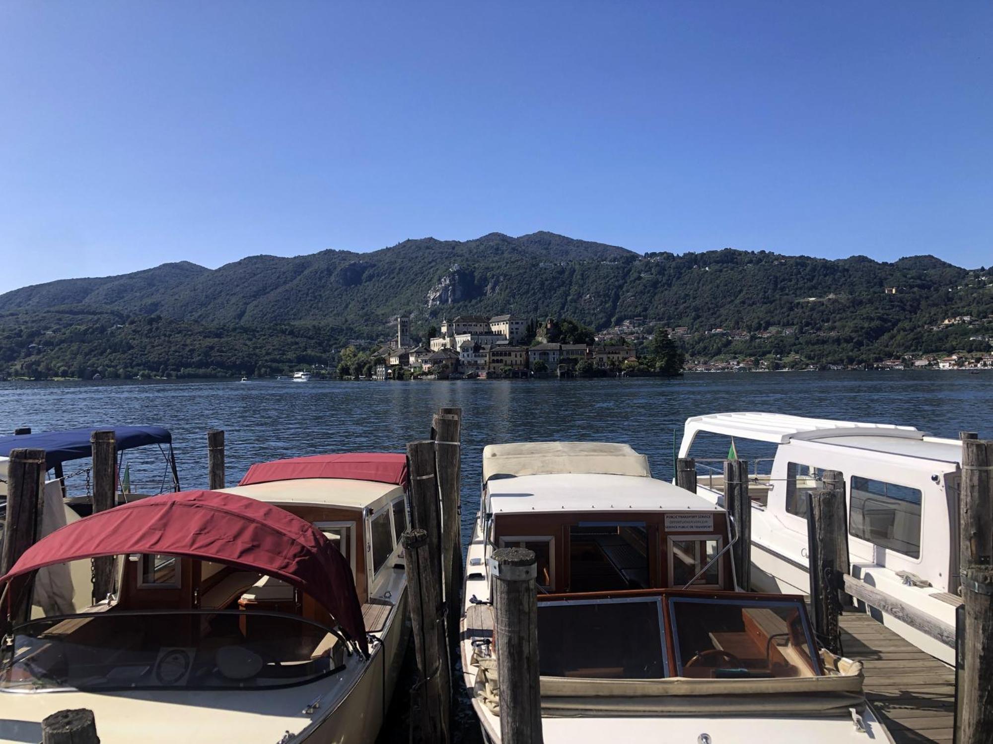 Appartamento Vacanze Al Lago Orta San Giulio Bagian luar foto