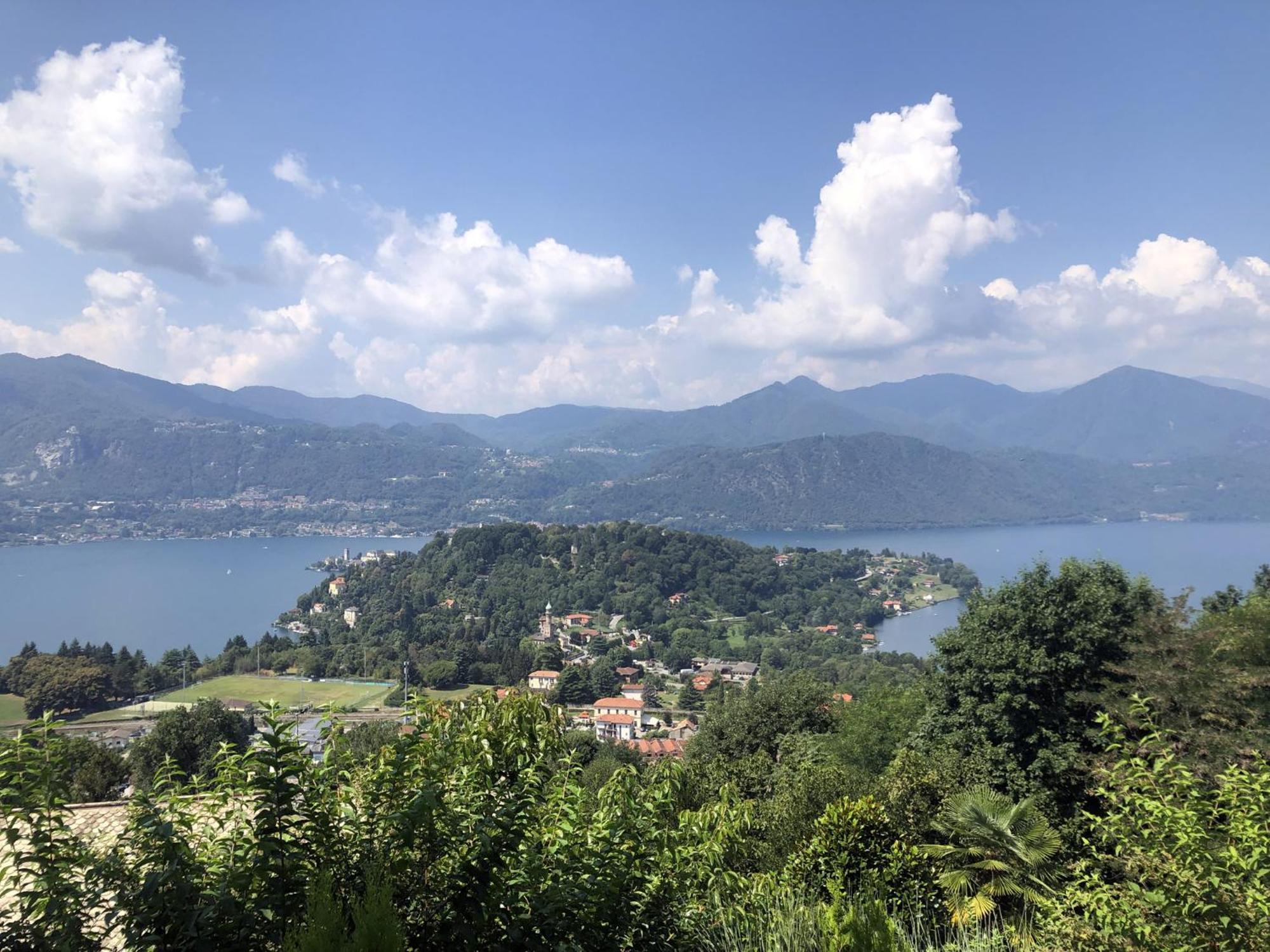 Appartamento Vacanze Al Lago Orta San Giulio Bagian luar foto