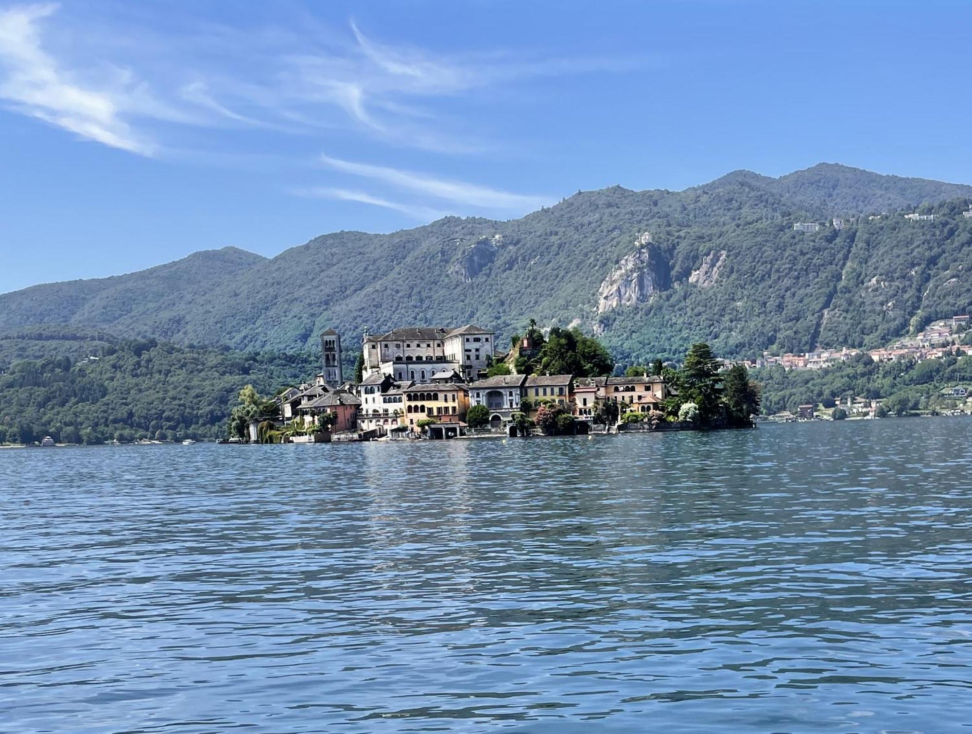 Appartamento Vacanze Al Lago Orta San Giulio Bagian luar foto