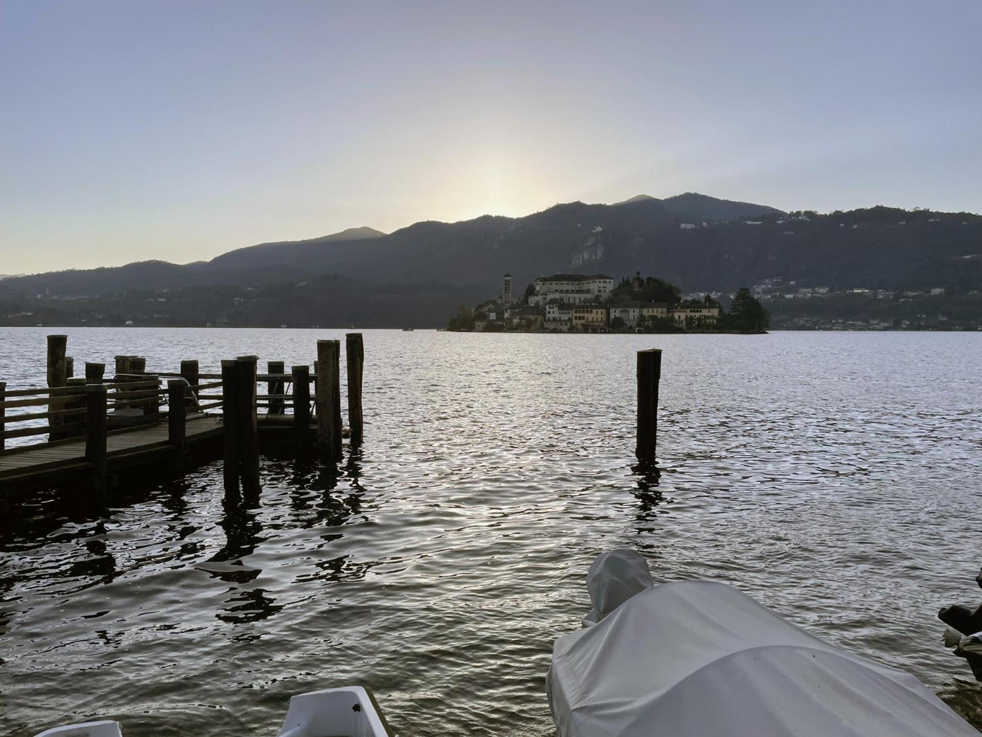 Appartamento Vacanze Al Lago Orta San Giulio Bagian luar foto