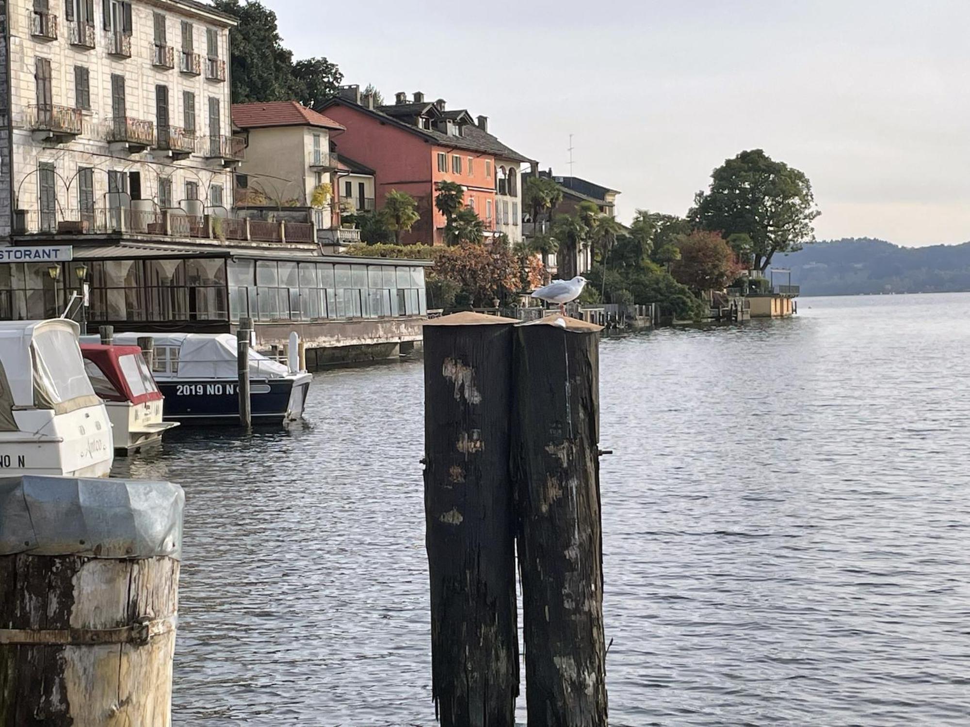 Appartamento Vacanze Al Lago Orta San Giulio Bagian luar foto