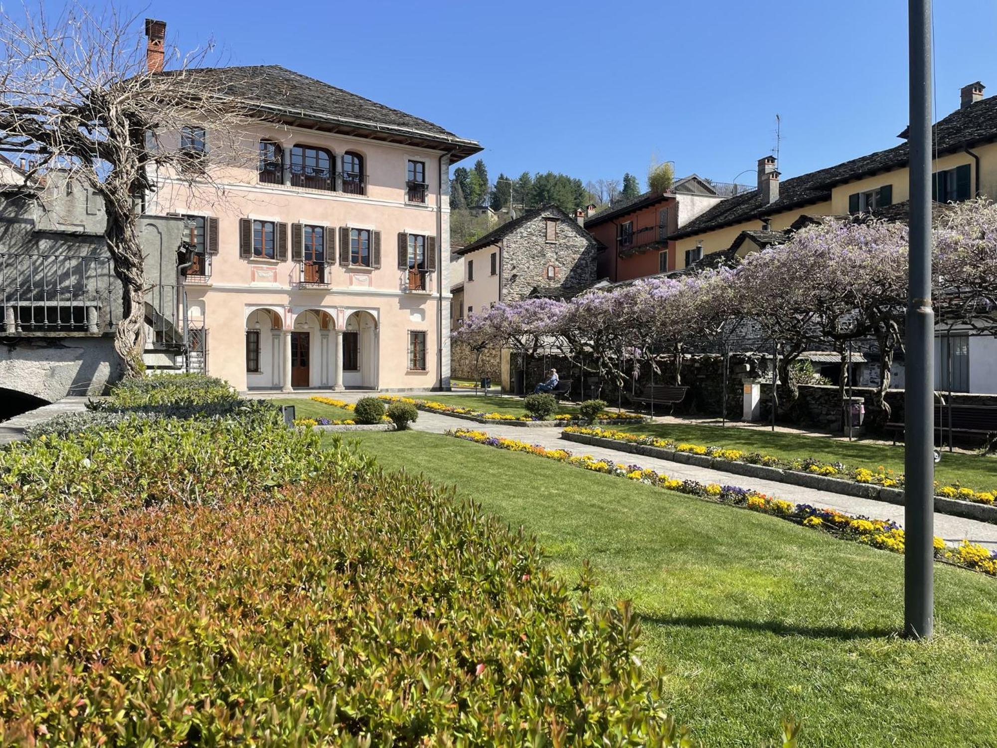 Appartamento Vacanze Al Lago Orta San Giulio Bagian luar foto